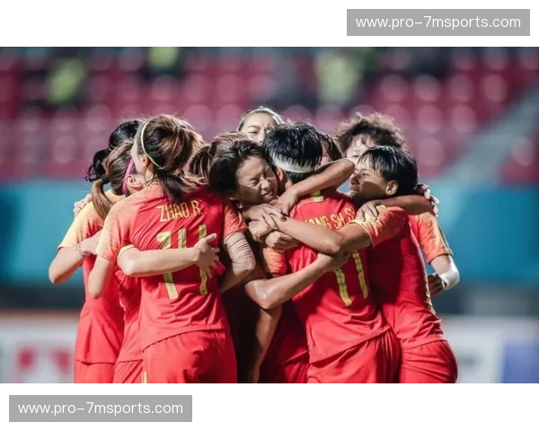 绿茵场上的“宿命对决”：当铿锵玫瑰遇见千里马，谁才是亚洲意志的巅峰？